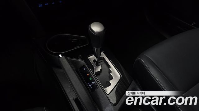 Toyota RAV4 2018 — photo 12