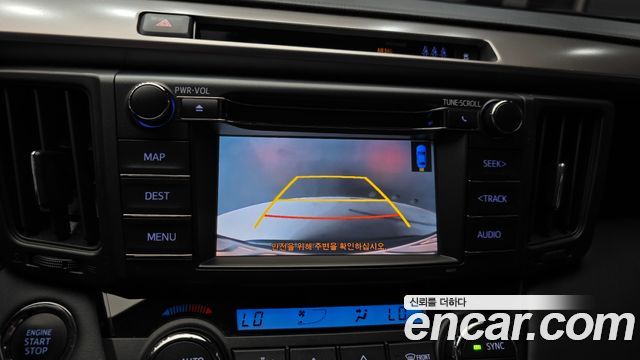 Toyota RAV4 2018 — photo 20
