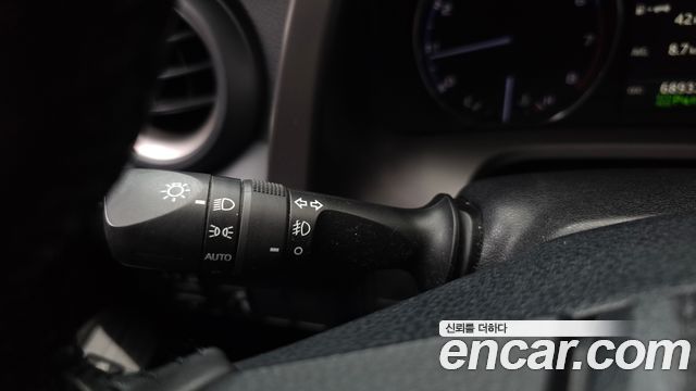 Toyota RAV4 2018 — photo 25