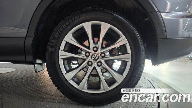 Toyota RAV4 2018 — photo 7