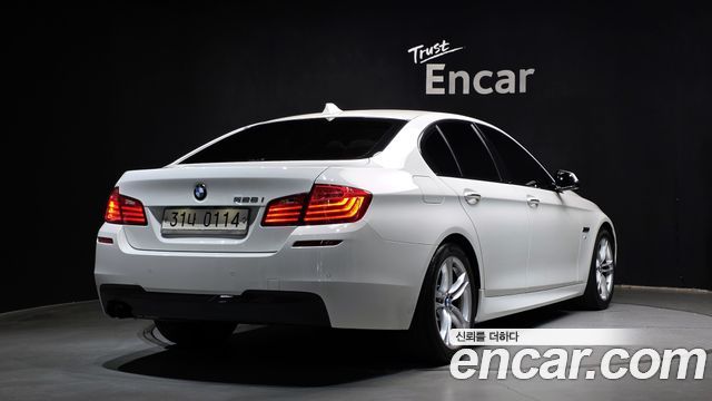 BMW 5-Series 2016 — photo 2