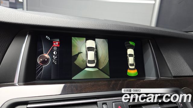 BMW 5-Series 2016 — photo 15