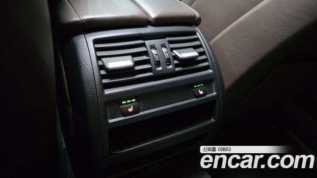 BMW 5-Series 2016 — photo 20
