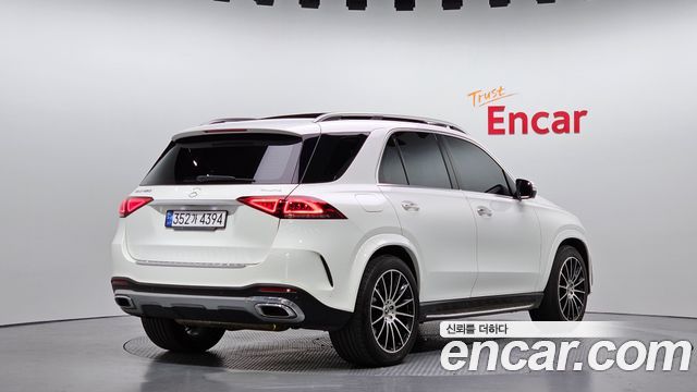 Mercedes-Benz GLE-Class 2023 — photo 2