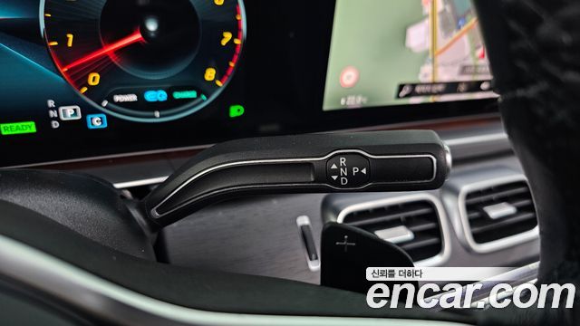 Mercedes-Benz GLE-Class 2023 — photo 12