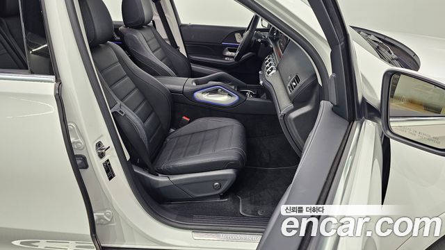 Mercedes-Benz GLE-Class 2023 — photo 13
