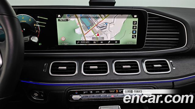 Mercedes-Benz GLE-Class 2023 — photo 19