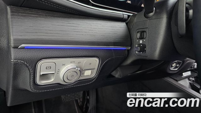 Mercedes-Benz GLE-Class 2023 — photo 22
