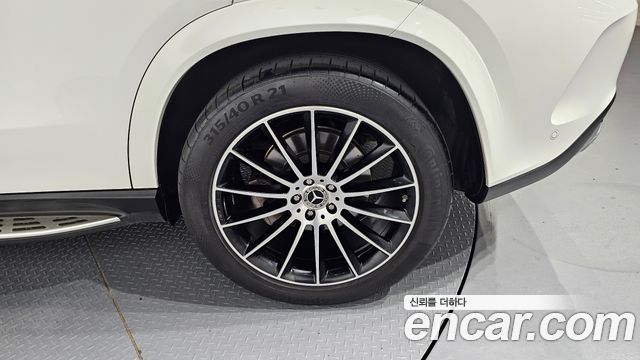 Mercedes-Benz GLE-Class 2023 — photo 7