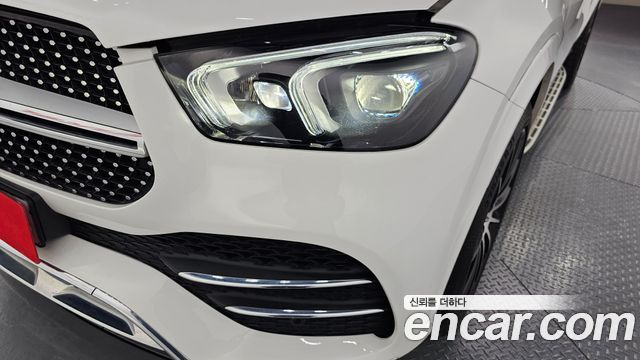 Mercedes-Benz GLE-Class 2023 — photo 8