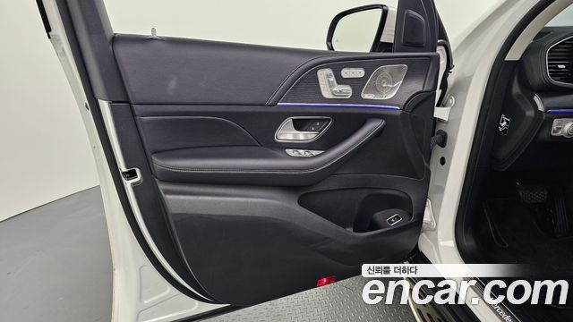Mercedes-Benz GLE-Class 2023 — photo 14