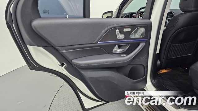 Mercedes-Benz GLE-Class 2023 — photo 15