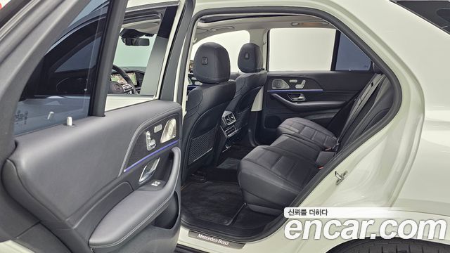 Mercedes-Benz GLE-Class 2023 — photo 28