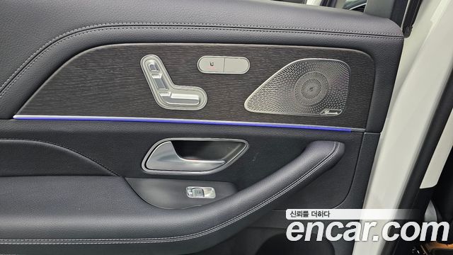 Mercedes-Benz GLE-Class 2023 — photo 31