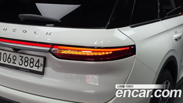 Lincoln Corsair 2020 — photo 9