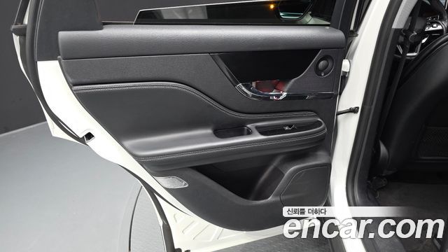 Lincoln Corsair 2020 — photo 15