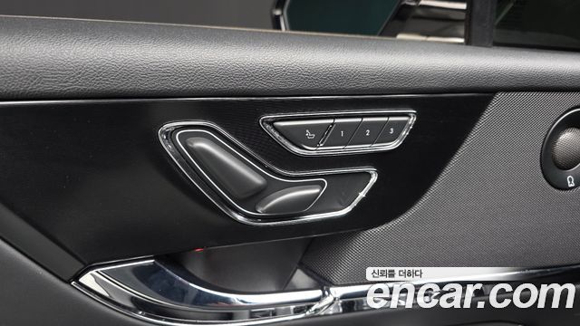 Lincoln Corsair 2020 — photo 28