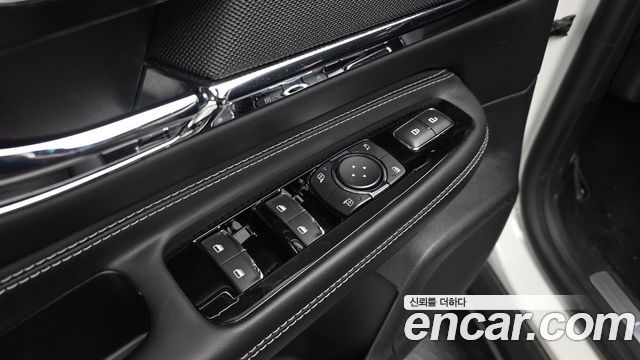 Lincoln Corsair 2020 — photo 29