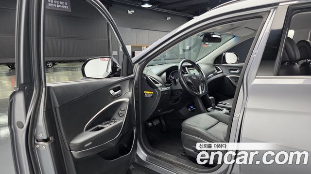 Hyundai Santafe 2017 — photo 13