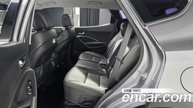 Hyundai Santafe 2017 — photo 18