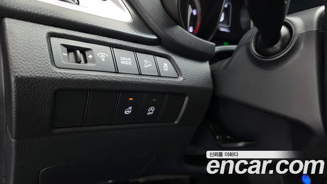 Hyundai Santafe 2017 — photo 23