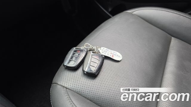 Hyundai Santafe 2017 — photo 25