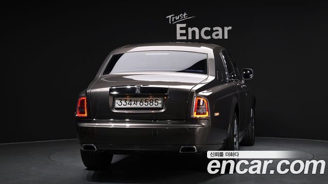 Rolls-Royce Phantom 2015 — photo 4