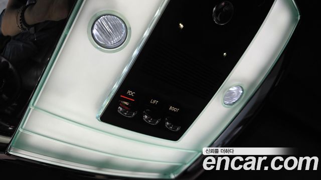 Rolls-Royce Phantom 2015 — photo 19
