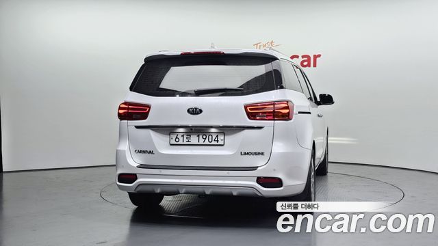 Kia Canival 2019 — photo 4