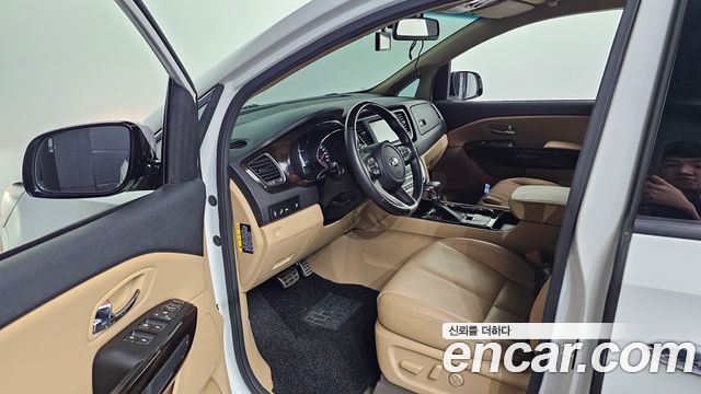 Kia Canival 2019 — photo 13