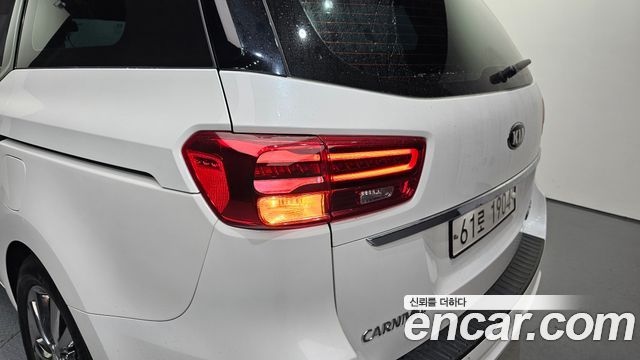 Kia Canival 2019 — photo 9