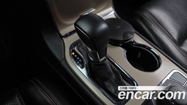 Jeep Cherokee 2016 — photo 9