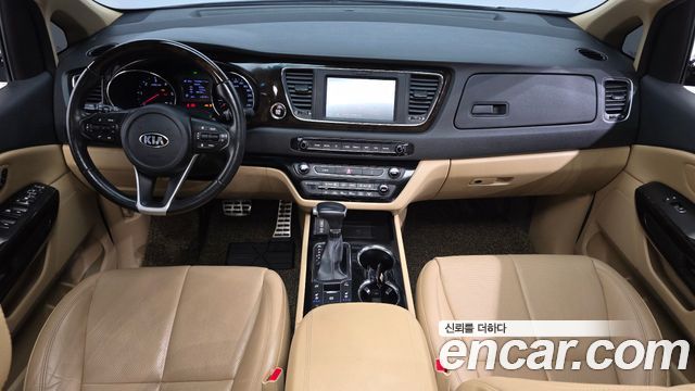 Kia Canival 2019 — photo 10
