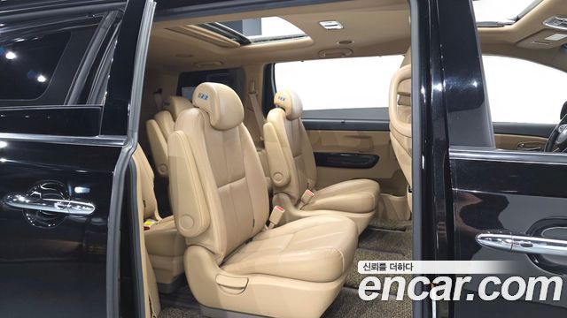 Kia Canival 2019 — photo 18