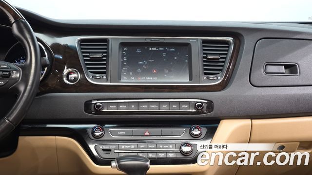 Kia Canival 2019 — photo 21