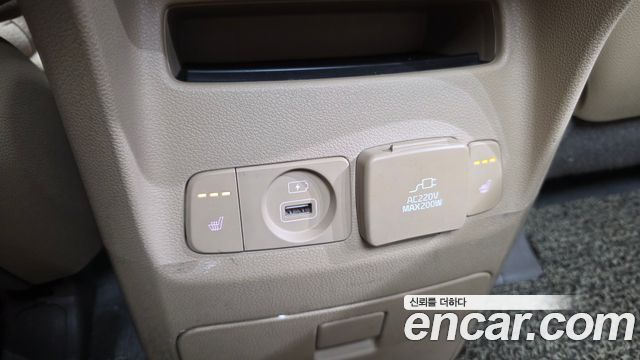 Kia Canival 2019 — photo 26