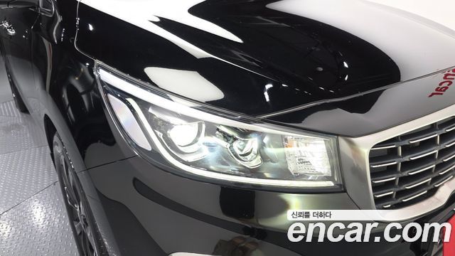 Kia Canival 2019 — photo 8