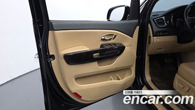 Kia Canival 2019 — photo 15