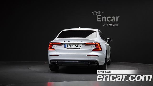 Volvo S60 2021 — photo 4