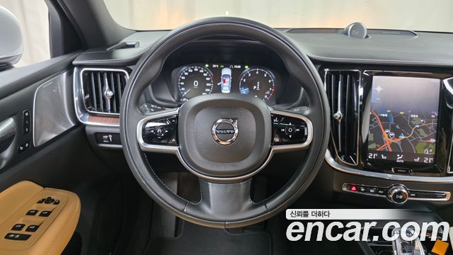 Volvo S60 2021 — photo 20