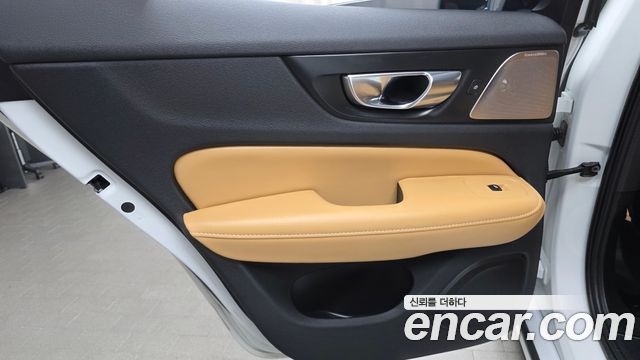 Volvo S60 2021 — photo 15