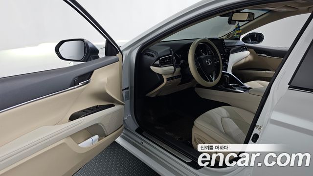 Toyota Camry 2024 — photo 13