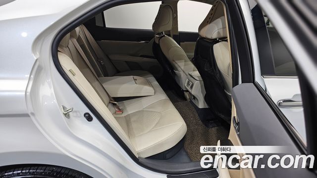 Toyota Camry 2024 — photo 17