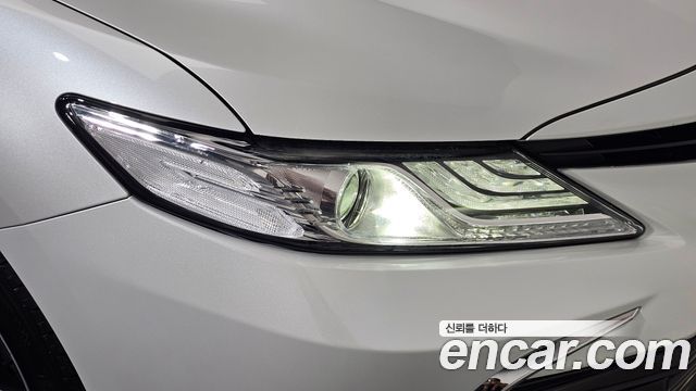 Toyota Camry 2024 — photo 8
