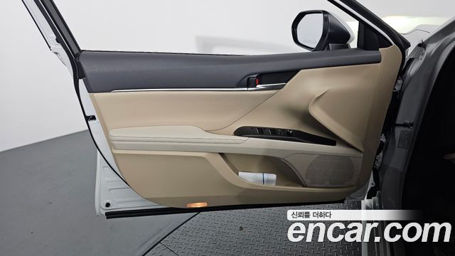 Toyota Camry 2024 — photo 14