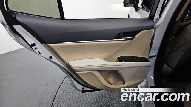 Toyota Camry 2024 — photo 15