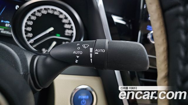 Toyota Camry 2024 — photo 28