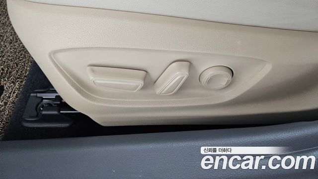 Toyota Camry 2024 — photo 32