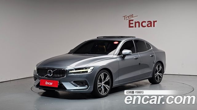 Volvo S60 2020 — photo 1