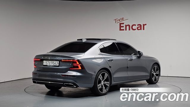 Volvo S60 2020 — photo 2
